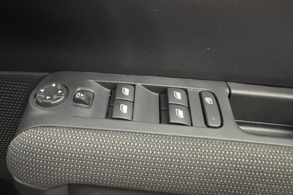 Citroen C3 Aircross C-Series Edition Manual Petrol SUV - Stock Number (1545665) - 16th supplementary image