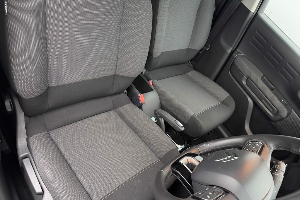 Citroen C3 Aircross C-Series Edition Manual Petrol SUV - Stock Number (1545665) - 17th supplementary image