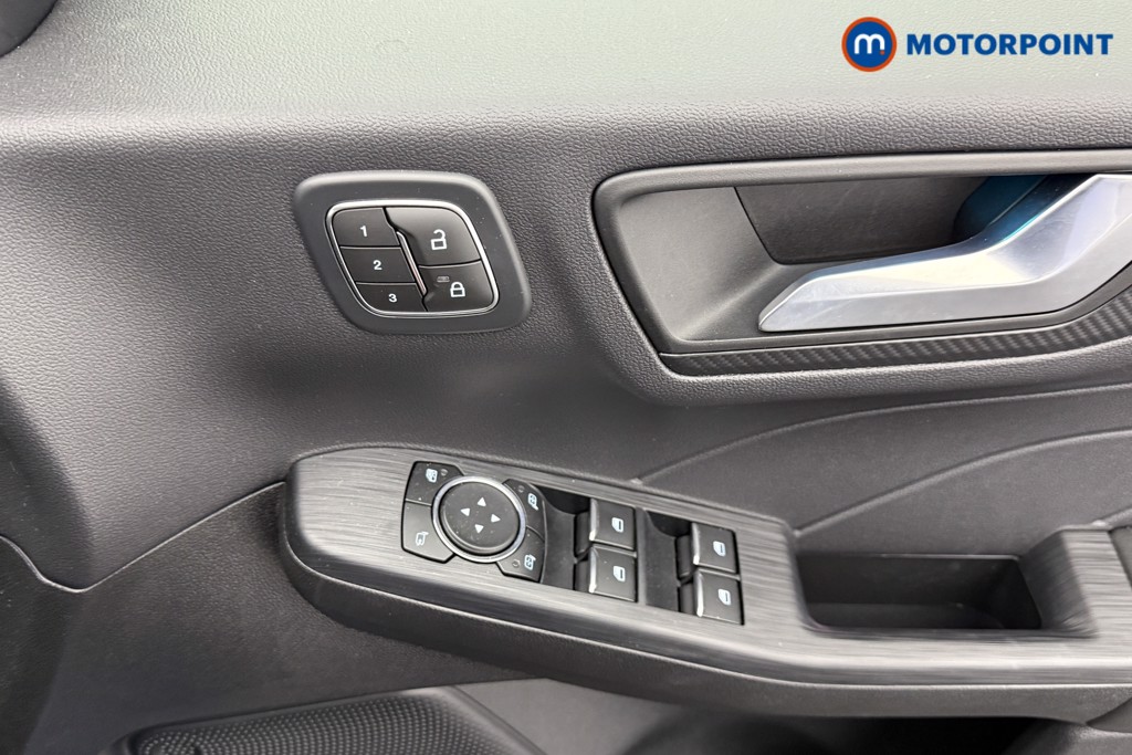 Ford Kuga St-Line Automatic Petrol Plug-In Hybrid SUV - Stock Number (1546203) - 16th supplementary image