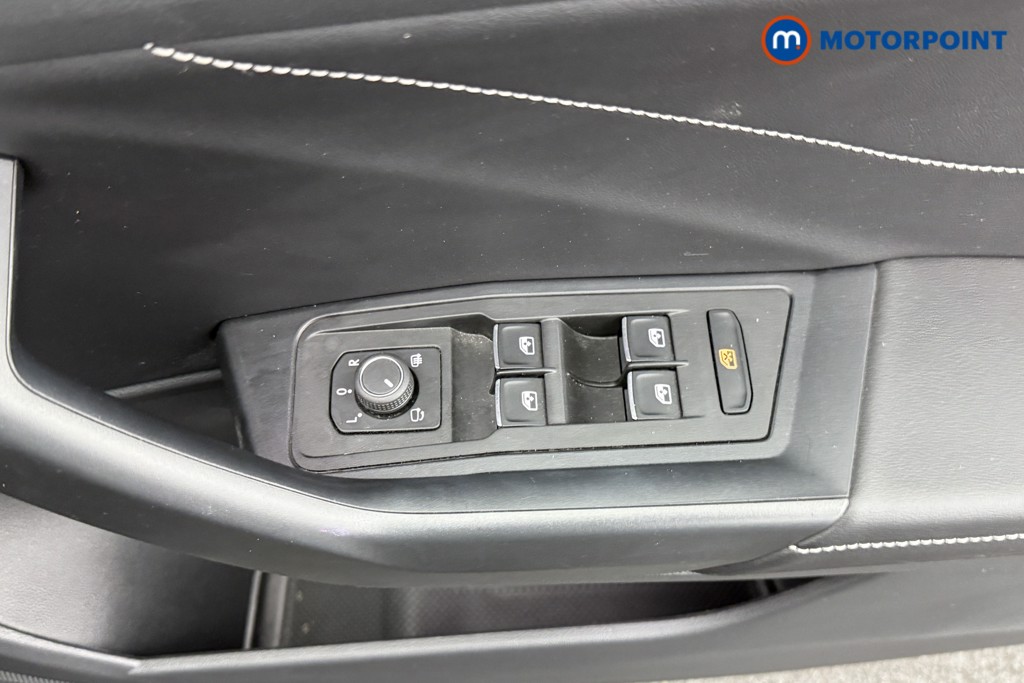 Volkswagen T-Roc Style Manual Petrol SUV - Stock Number (1546291) - 17th supplementary image