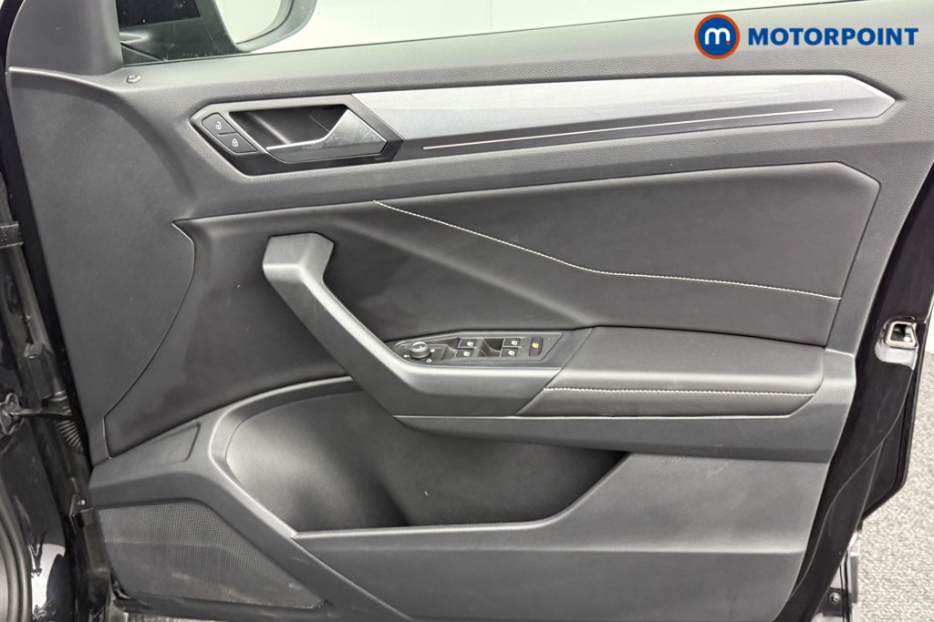 Volkswagen T-Roc Style Manual Petrol SUV - Stock Number (1546291) - 18th supplementary image