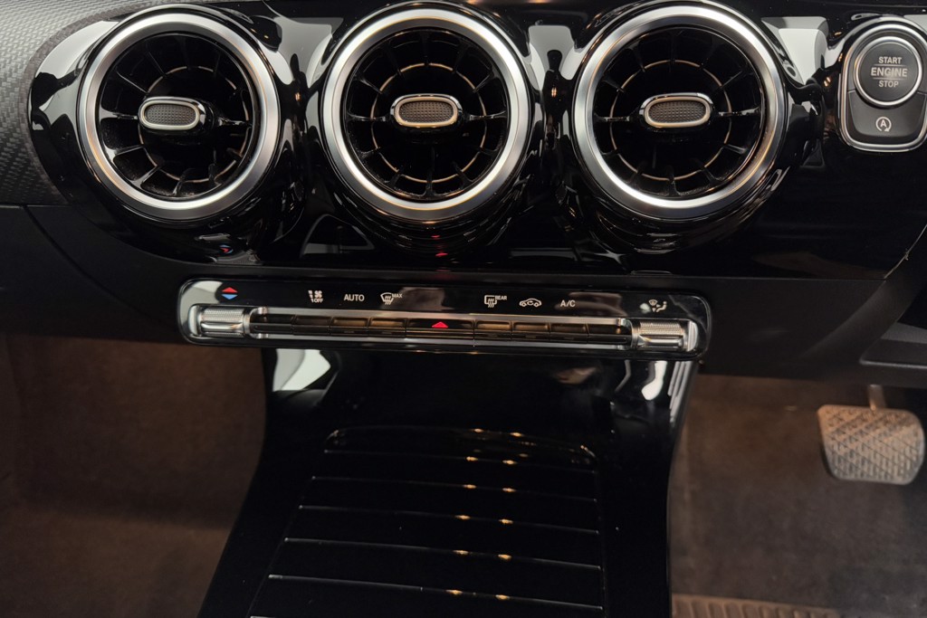 Mercedes-Benz A Class SE Automatic Diesel Hatchback - Stock Number (1546655) - 14th supplementary image