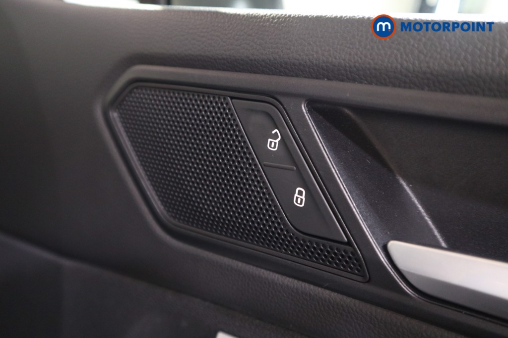 Volkswagen Tiguan Elegance Automatic Petrol SUV - Stock Number (1546678) - 11th supplementary image