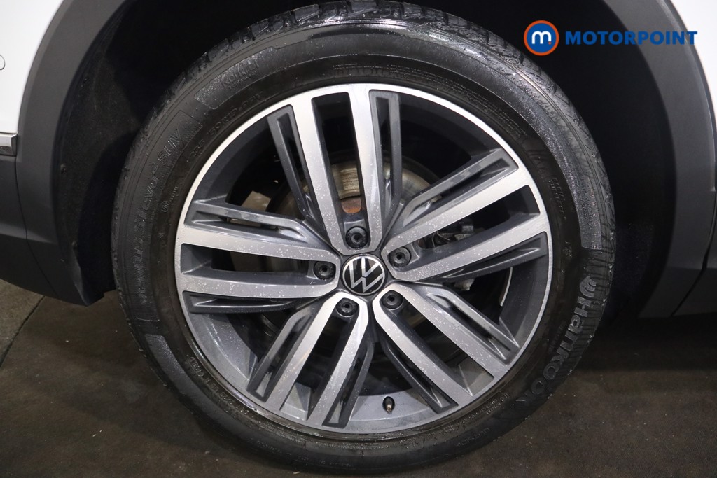 Volkswagen Tiguan Elegance Automatic Petrol SUV - Stock Number (1546678) - 17th supplementary image