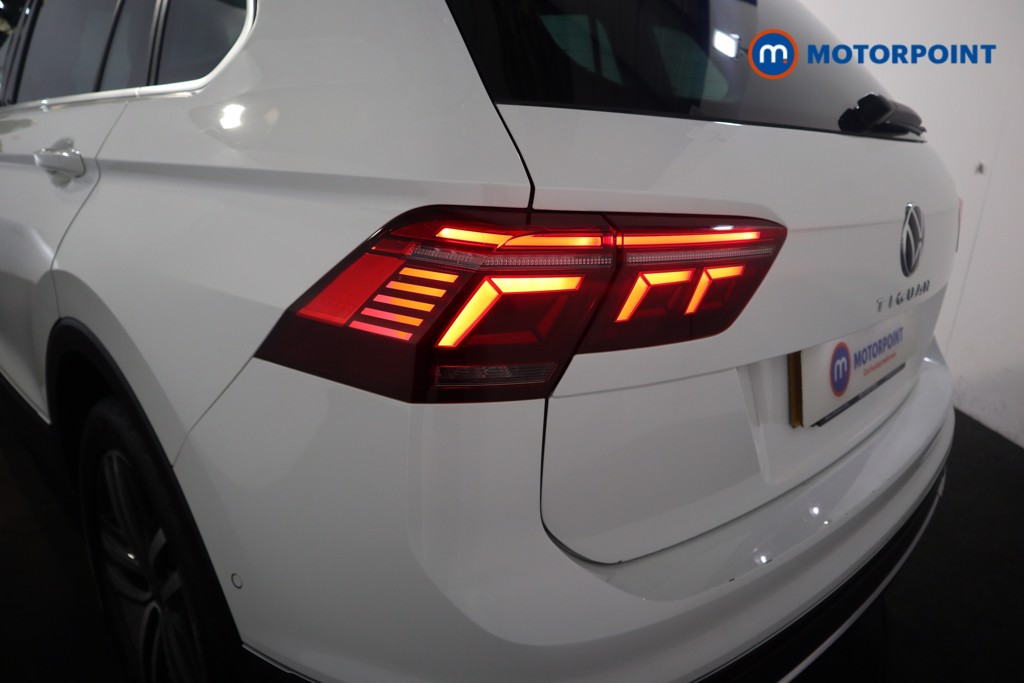 Volkswagen Tiguan Elegance Automatic Petrol SUV - Stock Number (1546678) - 23rd supplementary image