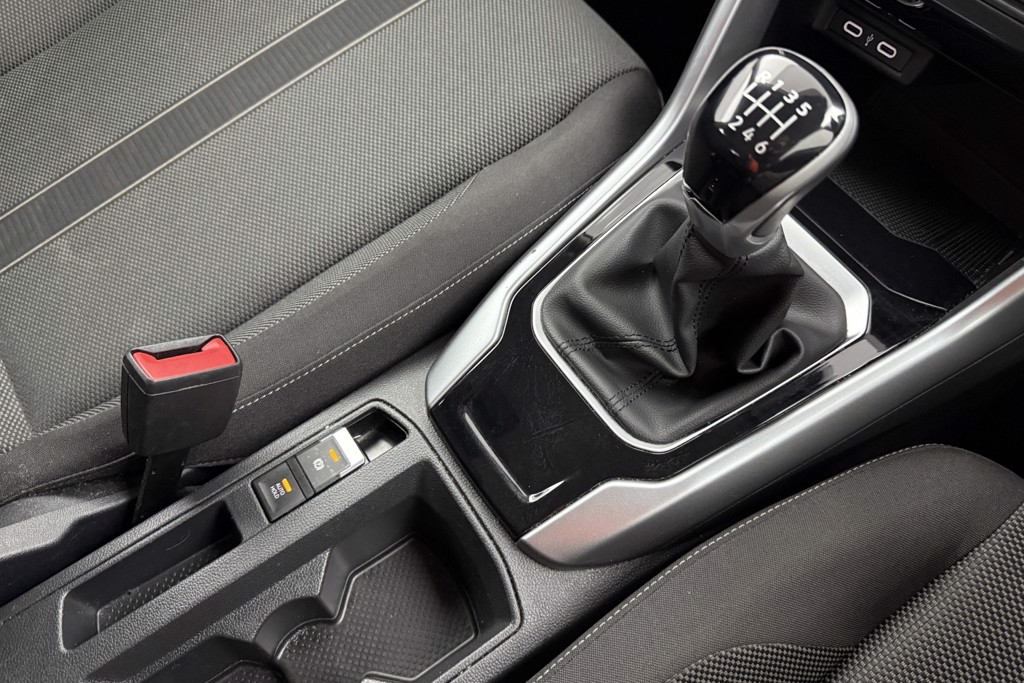 Volkswagen T-Roc Life Manual Petrol SUV - Stock Number (1546679) - 13th supplementary image