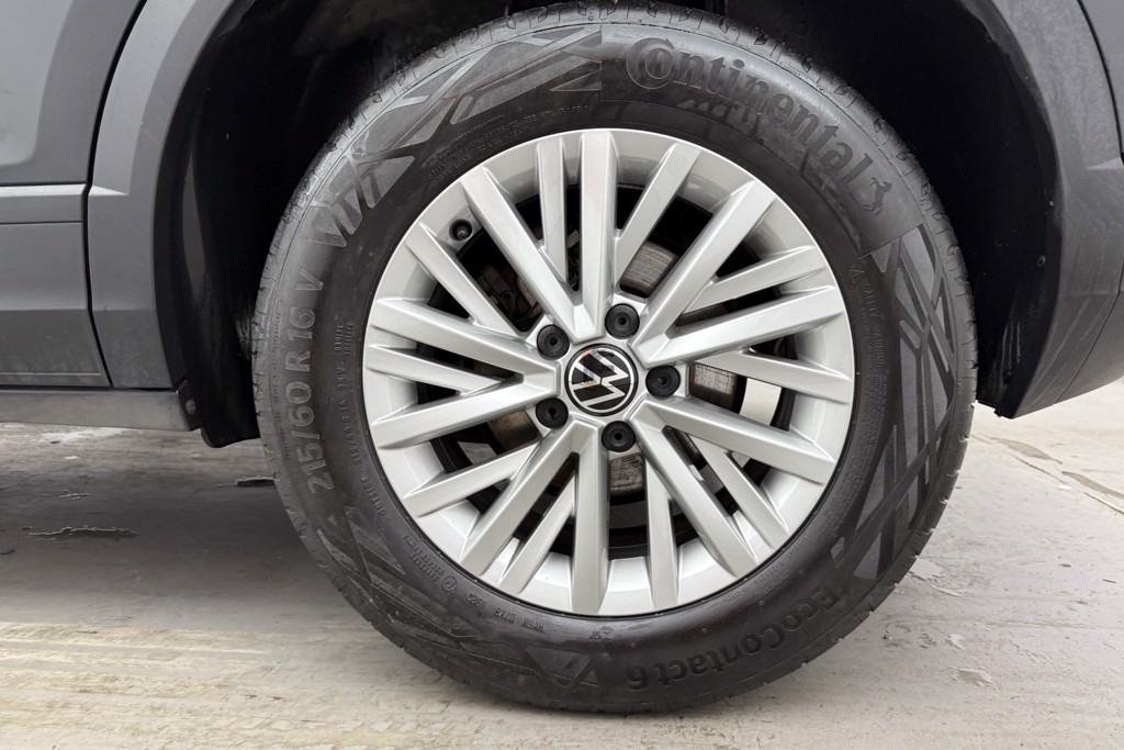 Volkswagen T-Roc Life Manual Petrol SUV - Stock Number (1546679) - 30th supplementary image