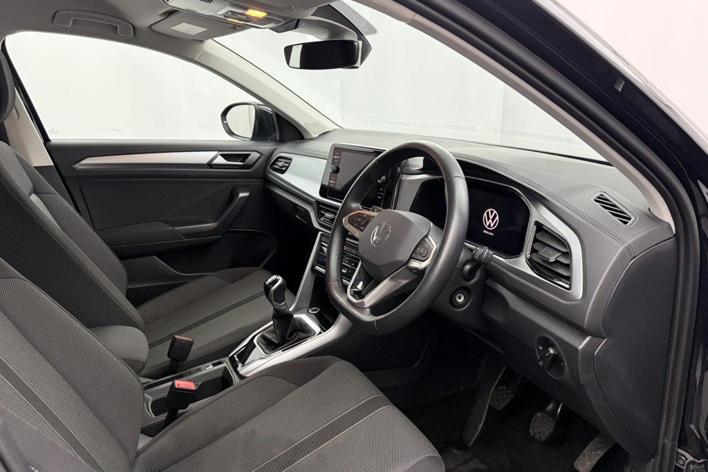 Volkswagen T-Roc Life Manual Petrol SUV - Stock Number (1546679) - 1st supplementary image