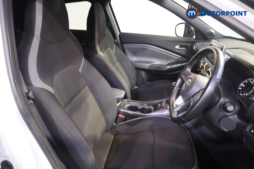 Nissan Juke N-Connecta Manual Petrol SUV - Stock Number (1547116) - 11th supplementary image
