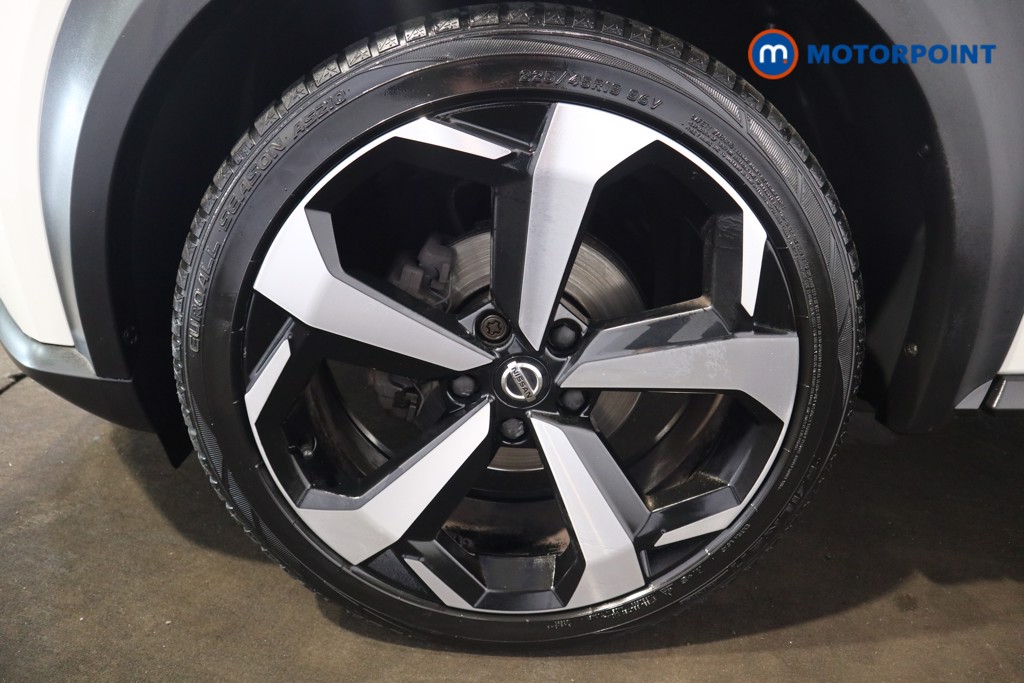 Nissan Juke N-Connecta Manual Petrol SUV - Stock Number (1547116) - 16th supplementary image