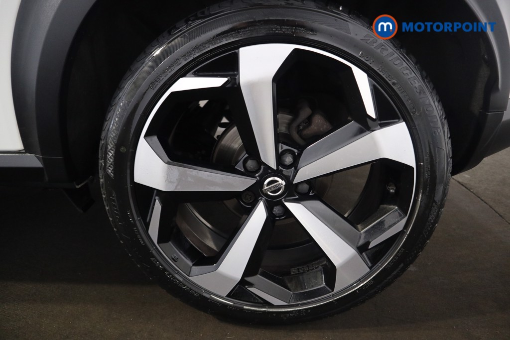 Nissan Juke N-Connecta Manual Petrol SUV - Stock Number (1547116) - 17th supplementary image
