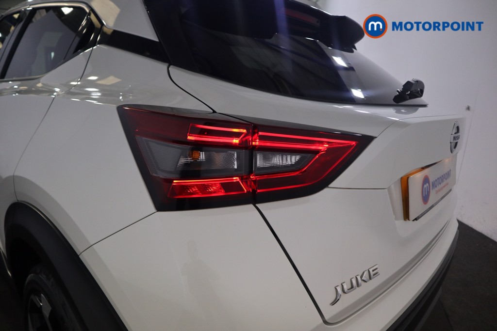 Nissan Juke N-Connecta Manual Petrol SUV - Stock Number (1547116) - 20th supplementary image