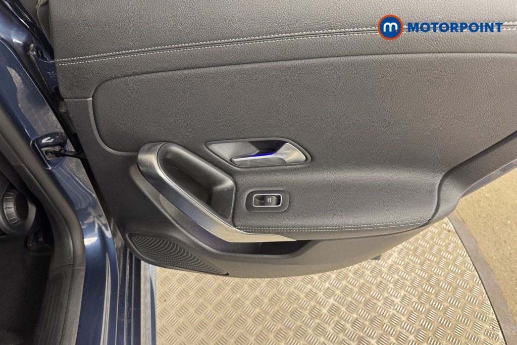 Mercedes-Benz CLA Amg Line Automatic Petrol Estate - Stock Number (1547117) - 15th supplementary image