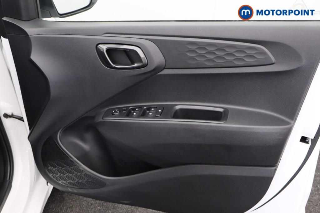 Hyundai I10 Advance Automatic Petrol Hatchback - Stock Number (1547266) - 14th supplementary image