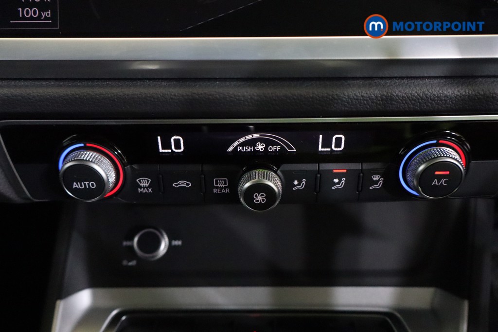 Audi Q3 Technik Manual Petrol SUV - Stock Number (1547702) - 4th supplementary image