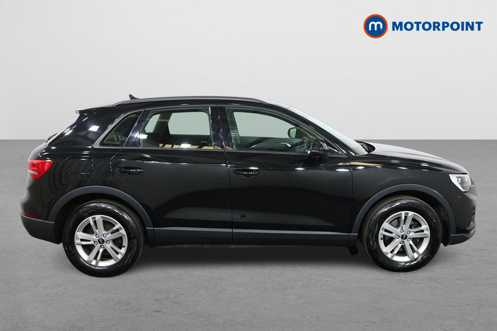 Audi Q3 Technik Manual Petrol SUV - Stock Number (1547702) - Drivers side