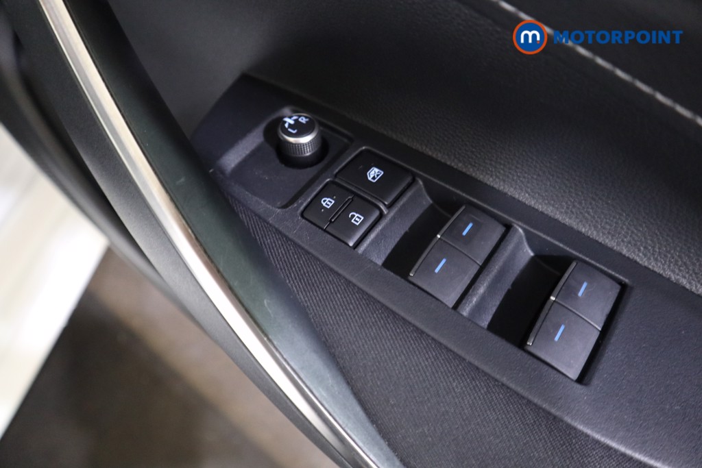 Toyota Corolla Icon Automatic Petrol-Electric Hybrid Estate - Stock Number (1547798) - 9th supplementary image