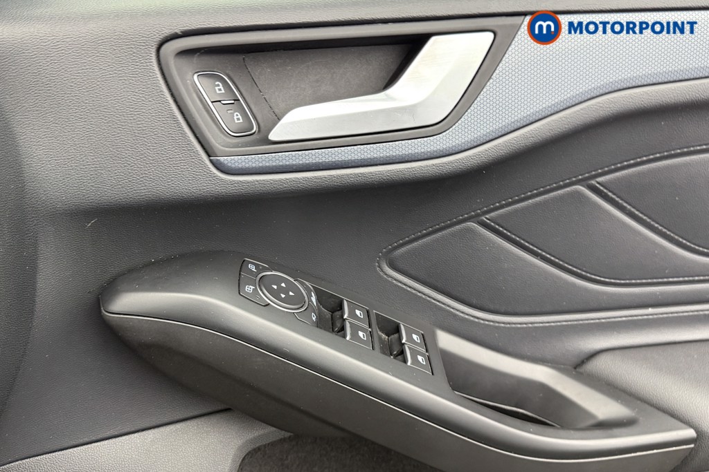 Ford Focus Active X Edition Manual Petrol-Electric Hybrid Hatchback - Stock Number (1548466) - 15th supplementary image