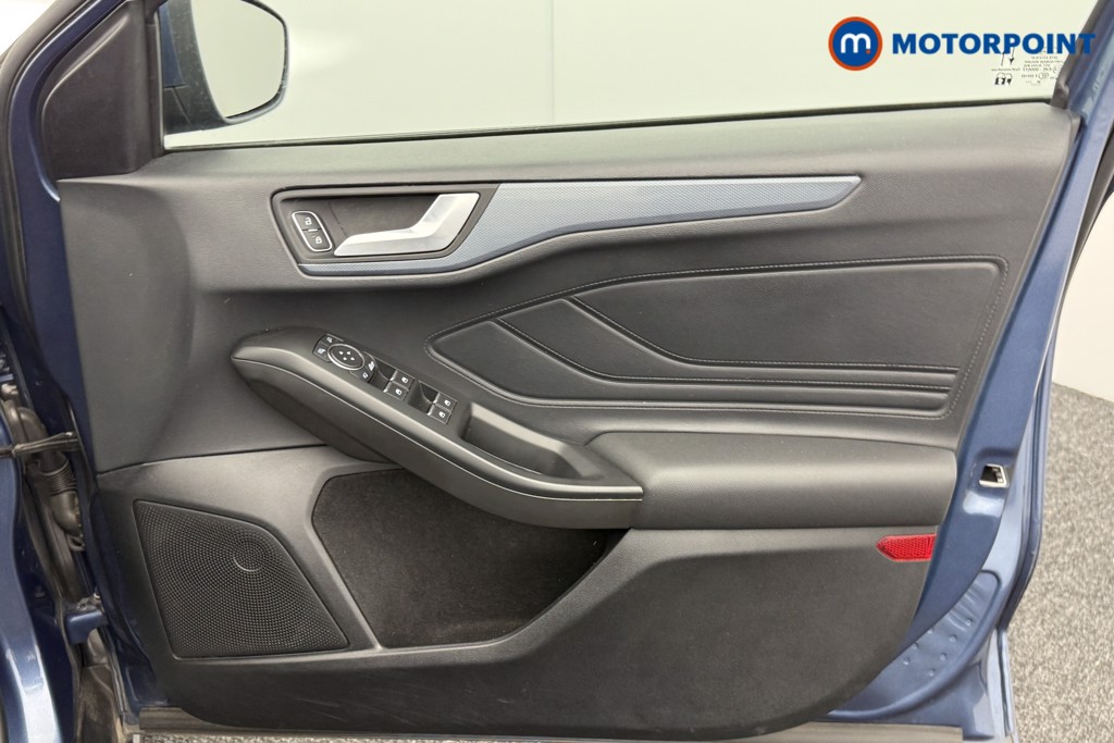 Ford Focus Active X Edition Manual Petrol-Electric Hybrid Hatchback - Stock Number (1548466) - 16th supplementary image