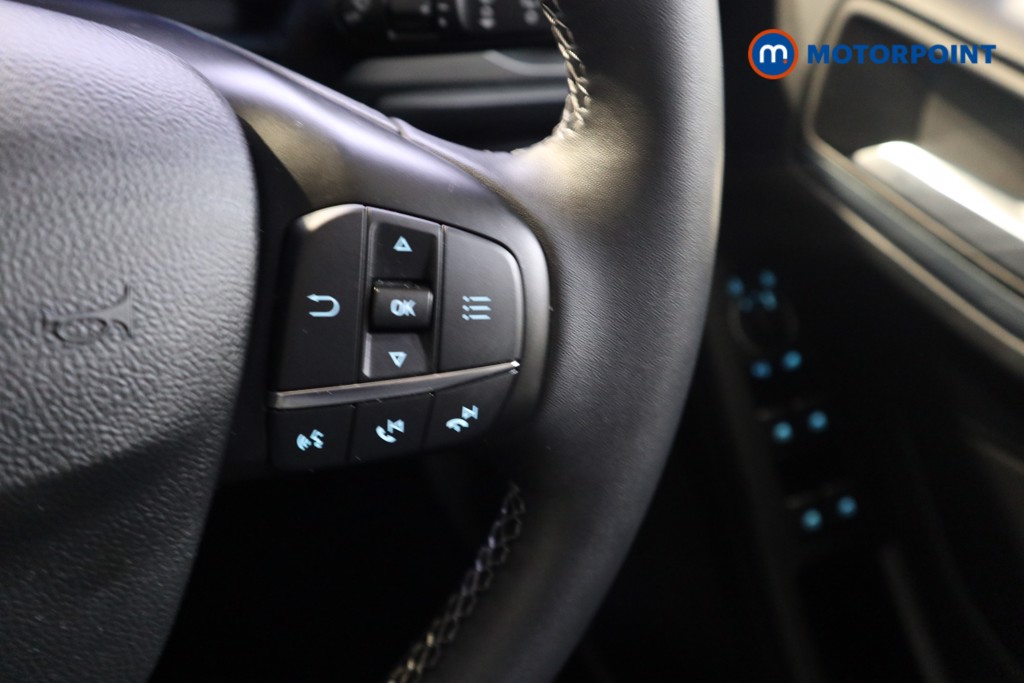Ford Focus Active X Vignale Edition Manual Petrol-Electric Hybrid Hatchback - Stock Number (1548513) - 4th supplementary image