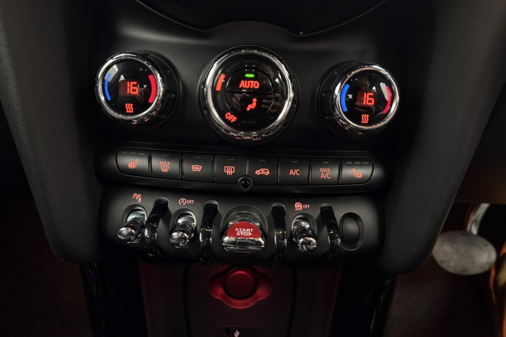 Mini Hatchback Cooper S Exclusive Automatic Petrol Hatchback - Stock Number (1548679) - 13th supplementary image