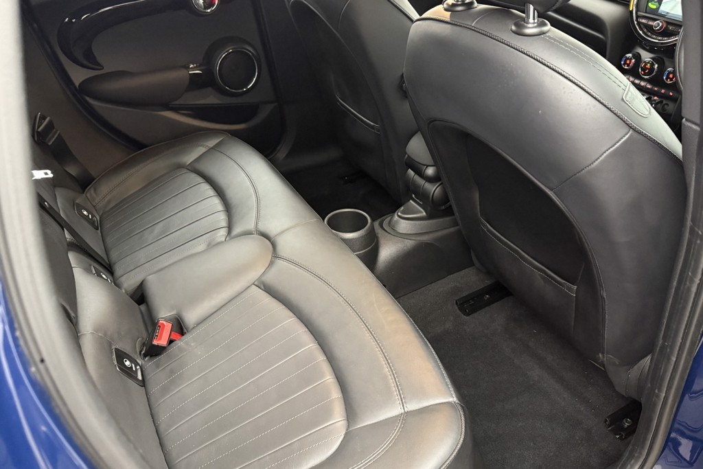 Mini Hatchback Cooper S Exclusive Automatic Petrol Hatchback - Stock Number (1548679) - 22nd supplementary image
