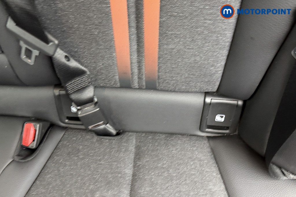 BMW 2 Series Sport Manual Diesel Saloon - Stock Number (1548788) - 23rd supplementary image