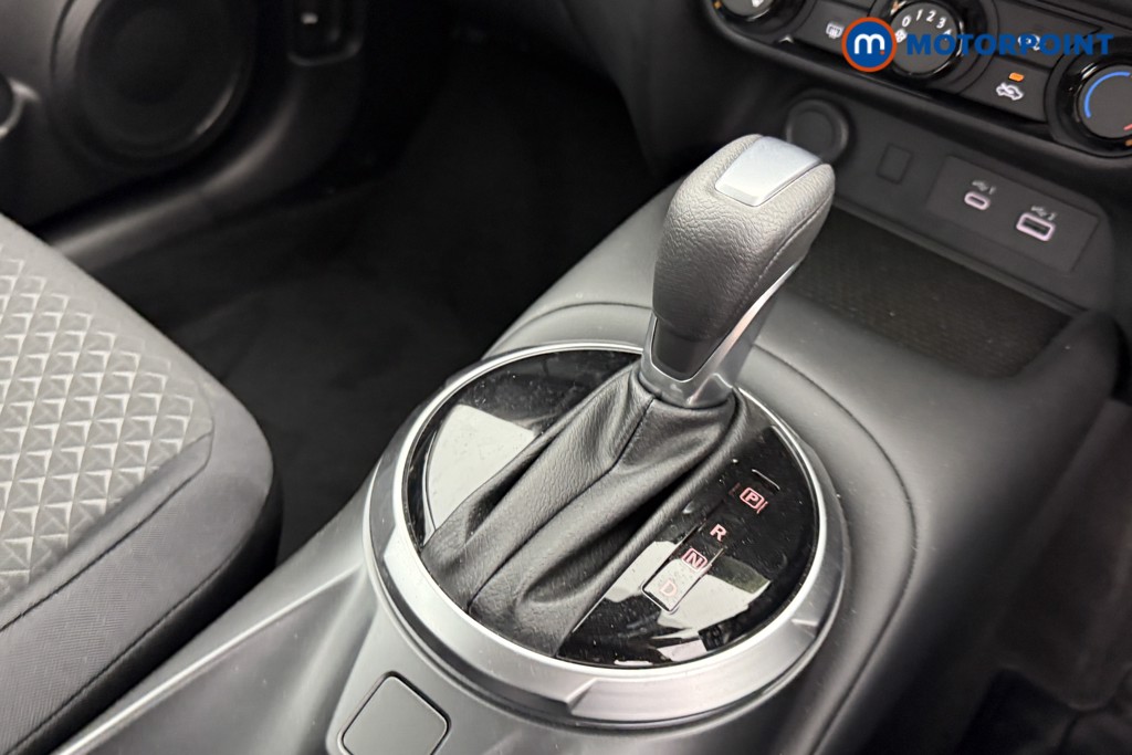 Nissan Juke Acenta Premium Automatic Petrol SUV - Stock Number (1550483) - 9th supplementary image