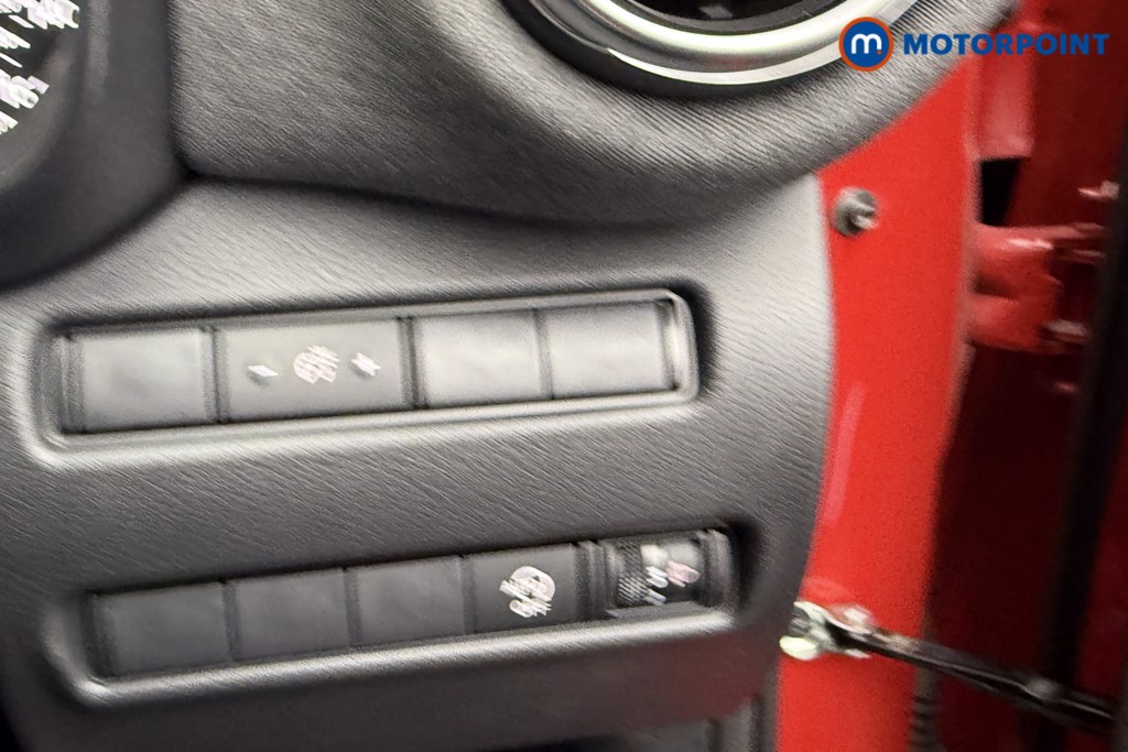 Nissan Juke Acenta Premium Automatic Petrol SUV - Stock Number (1550483) - 12th supplementary image