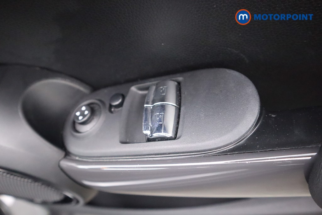Mini Hatchback Cooper Automatic Petrol Hatchback - Stock Number (1550531) - 4th supplementary image