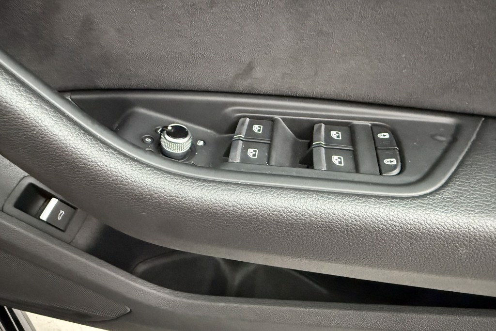 Audi A4 S Line Automatic Petrol Saloon - Stock Number (1550961) - 23rd supplementary image