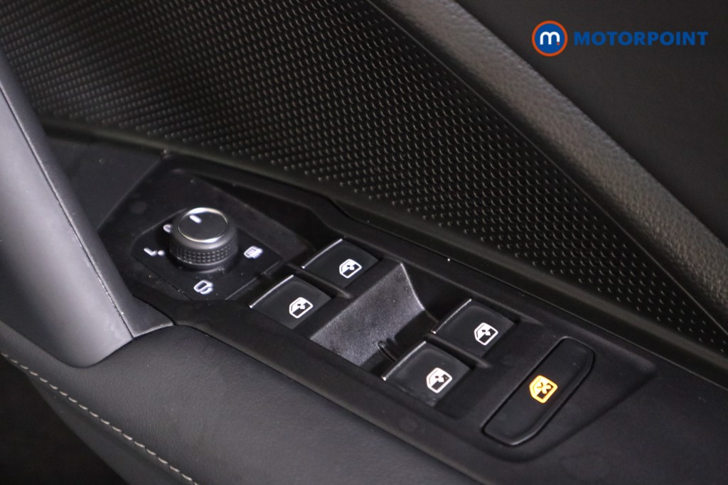 Volkswagen Tiguan R-Line Automatic Diesel SUV - Stock Number (1550974) - 11th supplementary image