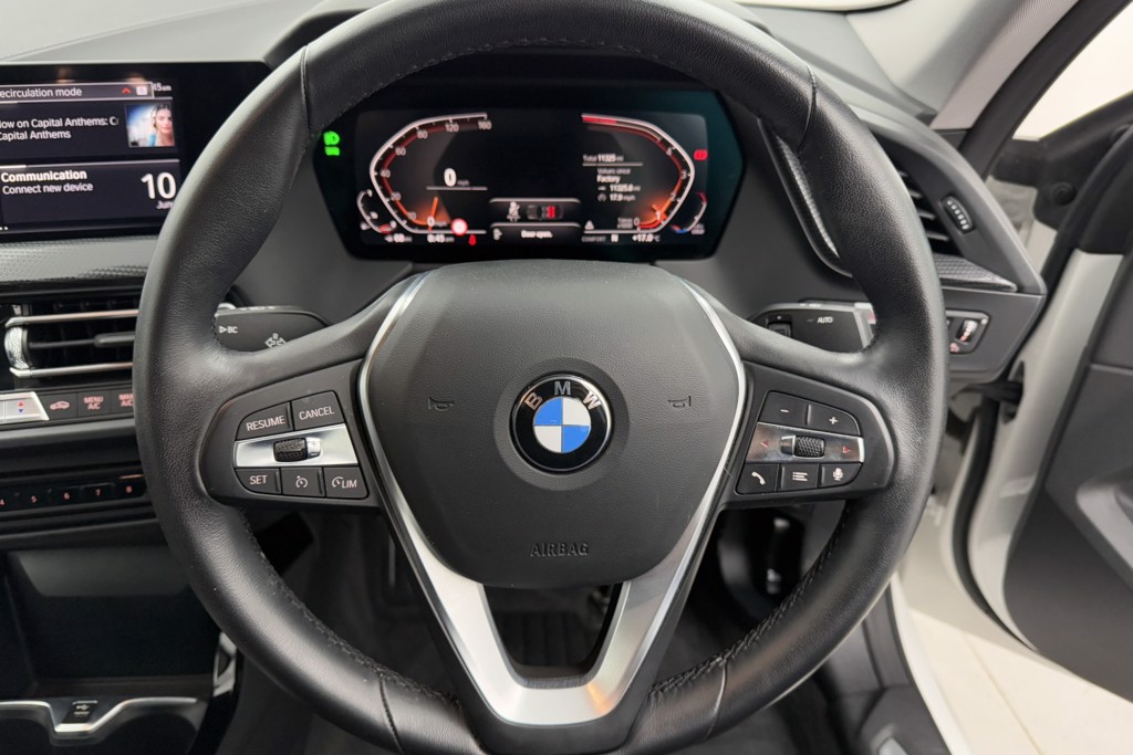 BMW 2 Series Sport Manual Petrol Saloon - Stock Number (1551013) - 3rd supplementary image