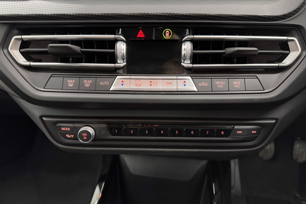 BMW 2 Series Sport Manual Petrol Saloon - Stock Number (1551013) - 16th supplementary image