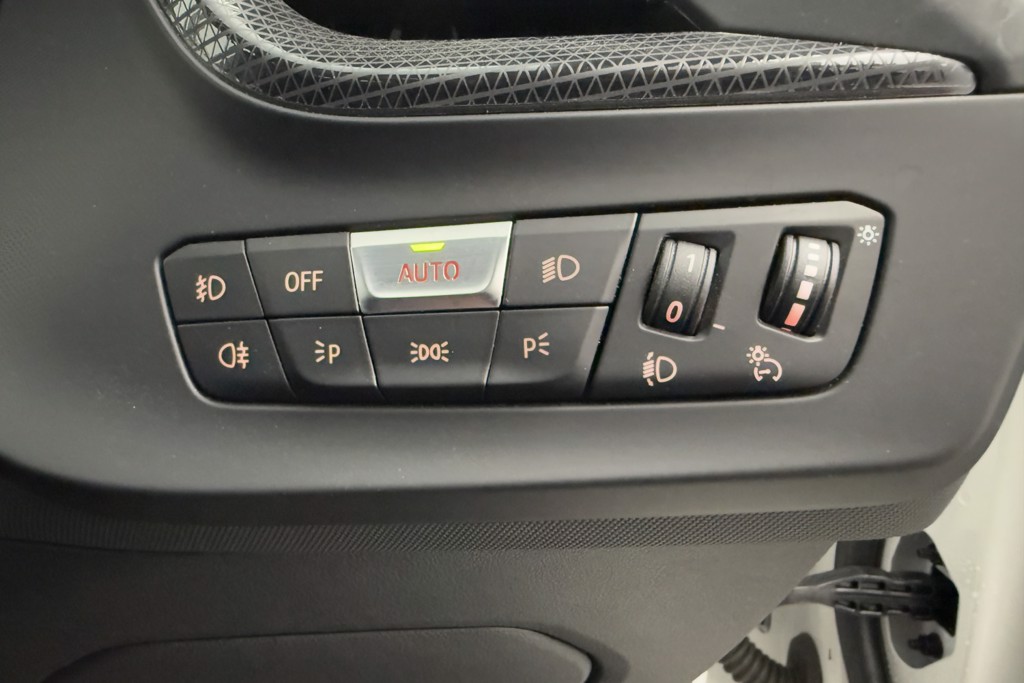 BMW 2 Series Sport Manual Petrol Saloon - Stock Number (1551013) - 21st supplementary image