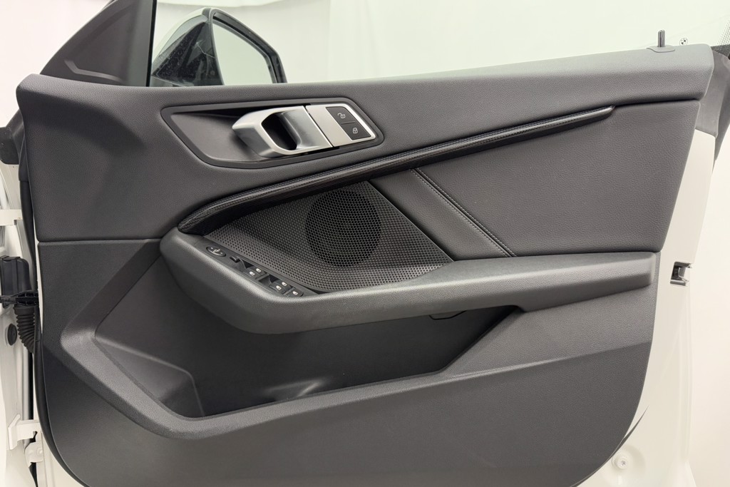 BMW 2 Series Sport Manual Petrol Saloon - Stock Number (1551013) - 22nd supplementary image