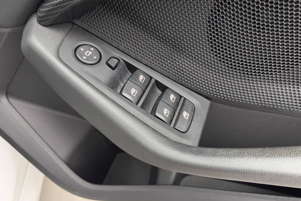 BMW 2 Series Sport Manual Petrol Saloon - Stock Number (1551013) - 23rd supplementary image