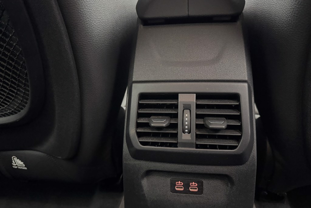 BMW 2 Series Sport Manual Petrol Saloon - Stock Number (1551013) - 27th supplementary image