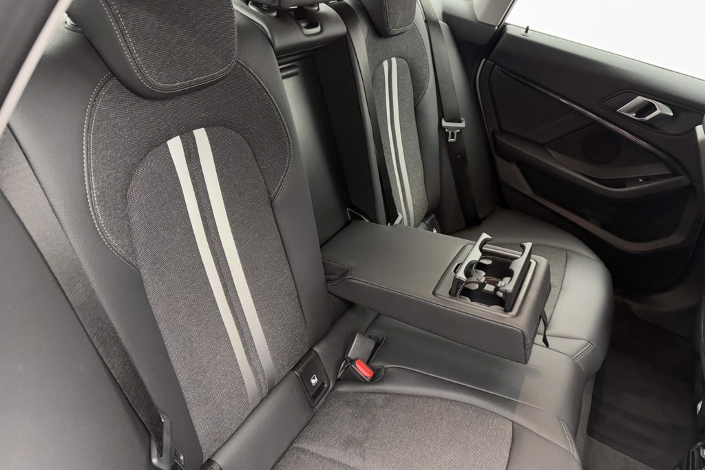BMW 2 Series Sport Manual Petrol Saloon - Stock Number (1551013) - 28th supplementary image