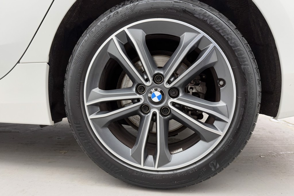BMW 2 Series Sport Manual Petrol Saloon - Stock Number (1551013) - 37th supplementary image