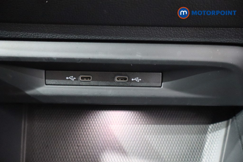 Volkswagen Golf Style Automatic Petrol Hatchback - Stock Number (1551612) - 17th supplementary image