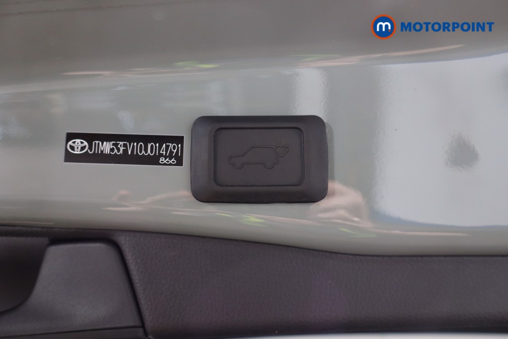 Toyota Rav4 Design Automatic Petrol-Electric Hybrid SUV - Stock Number (1551981) - 32nd supplementary image