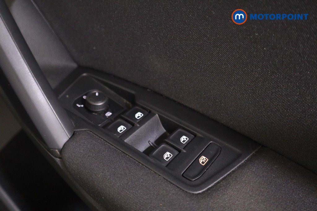 Volkswagen Tiguan Life Automatic Petrol SUV - Stock Number (1551983) - 11th supplementary image