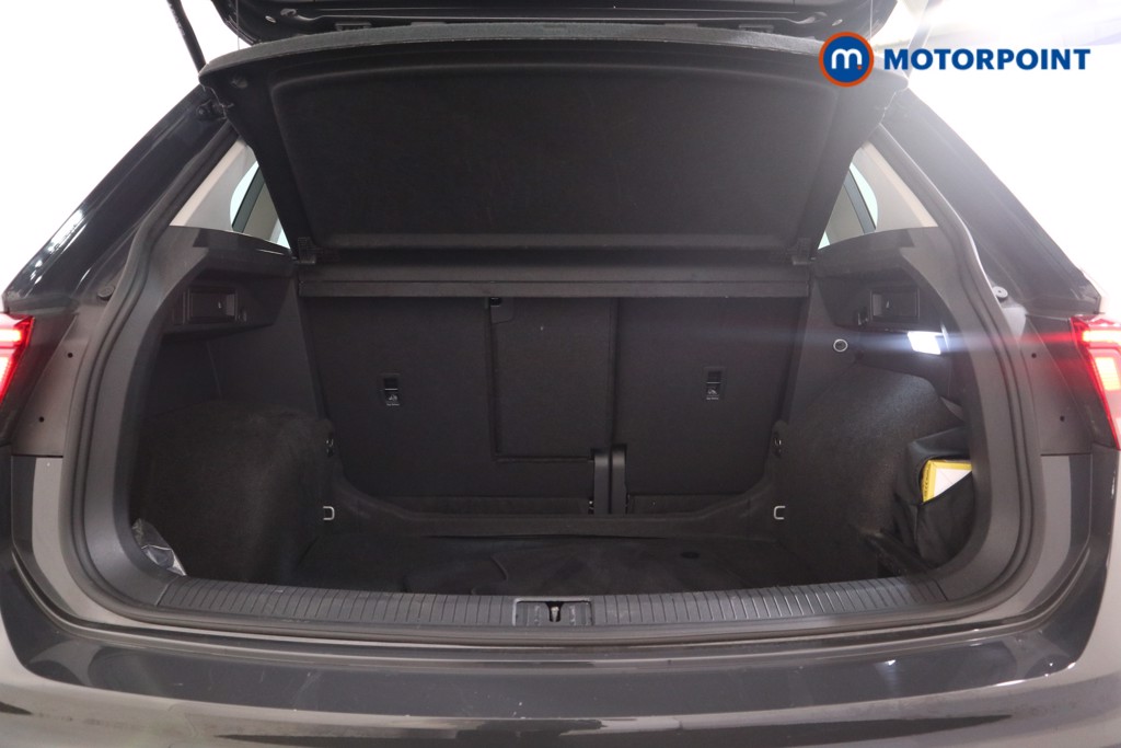 Volkswagen Tiguan Life Automatic Petrol SUV - Stock Number (1551983) - 14th supplementary image