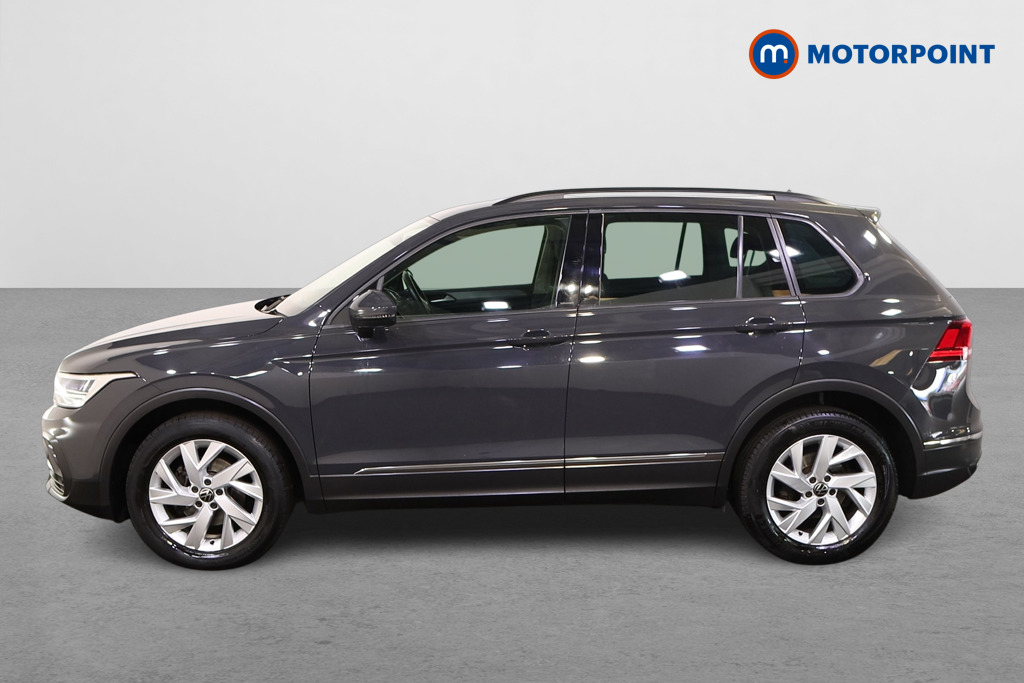 Volkswagen Tiguan Life Automatic Petrol SUV - Stock Number (1551983) - Passenger side