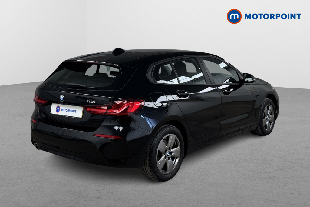 BMW 1 Series SE Manual Petrol Hatchback - Stock Number (1552128) - Drivers side rear corner