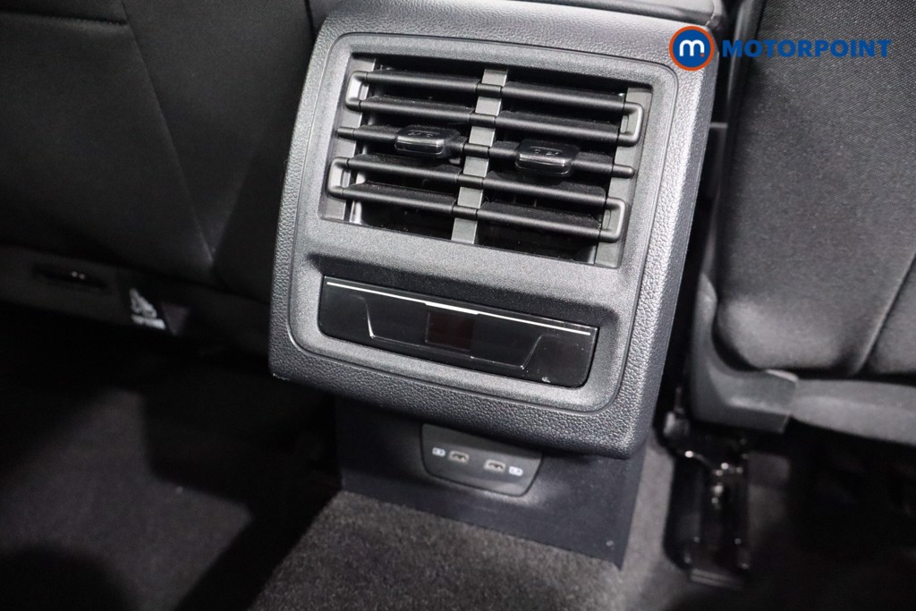 Volkswagen Golf Style Automatic Petrol Hatchback - Stock Number (1552356) - 19th supplementary image