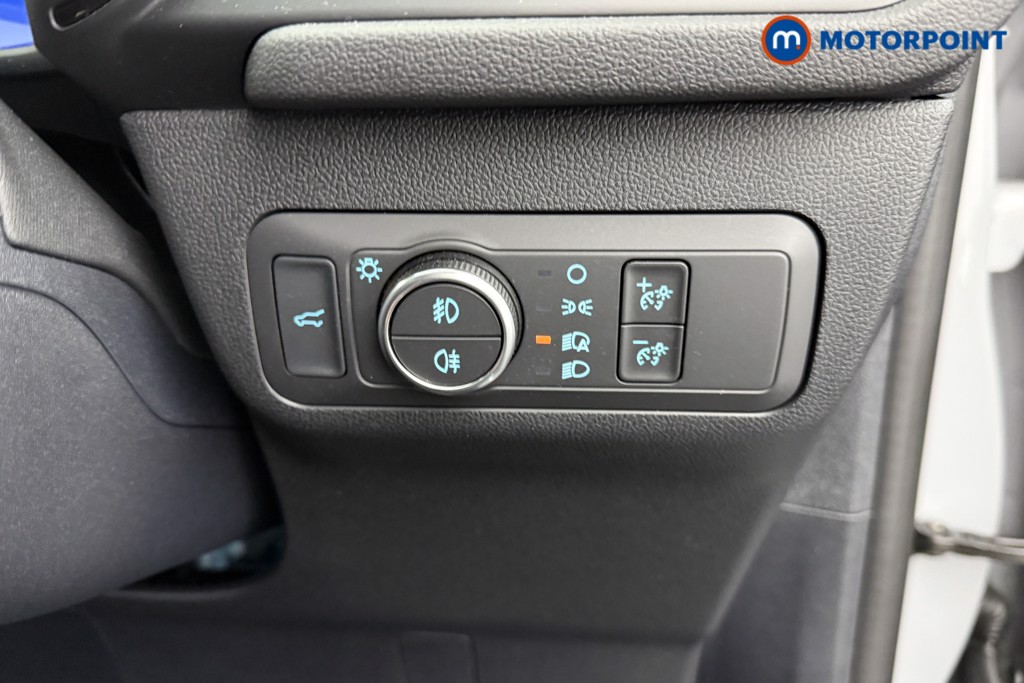 Ford Kuga Graphite Tech Edition Automatic Petrol-Electric Hybrid SUV - Stock Number (1552397) - 16th supplementary image