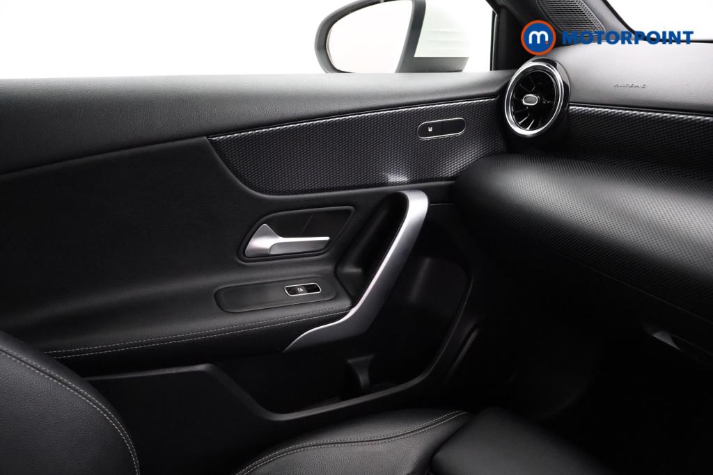 Mercedes-Benz A Class Sport Automatic Diesel Hatchback - Stock Number (1553222) - 9th supplementary image