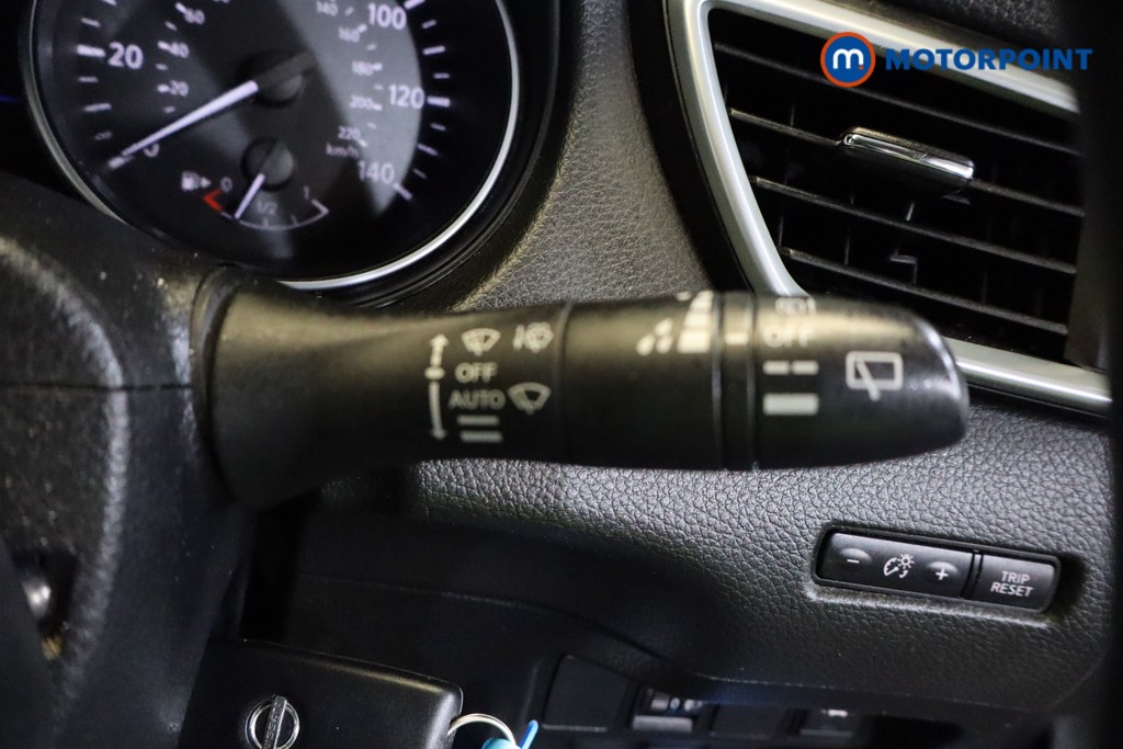 Nissan Qashqai Acenta Premium Manual Diesel SUV - Stock Number (1524816) - 11th supplementary image